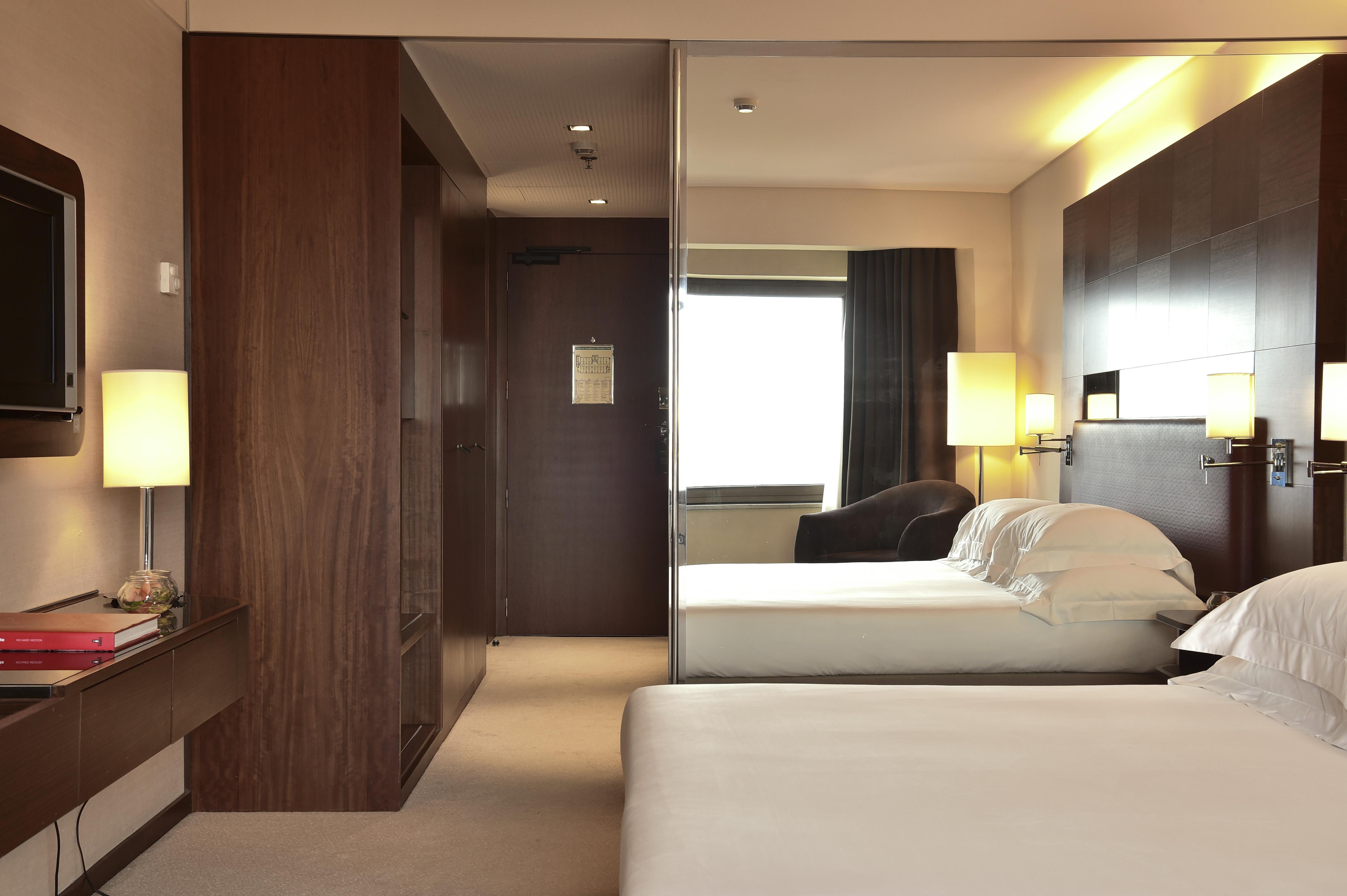 Porto Palacio Hotel By The Editory ภายนอก รูปภาพ A room at the hotel